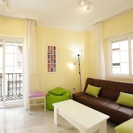 Апартаменты Agradable Piso En El Centro Historico Гранада Экстерьер фото