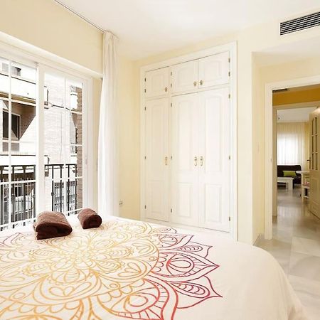 Апартаменты Agradable Piso En El Centro Historico Гранада Экстерьер фото