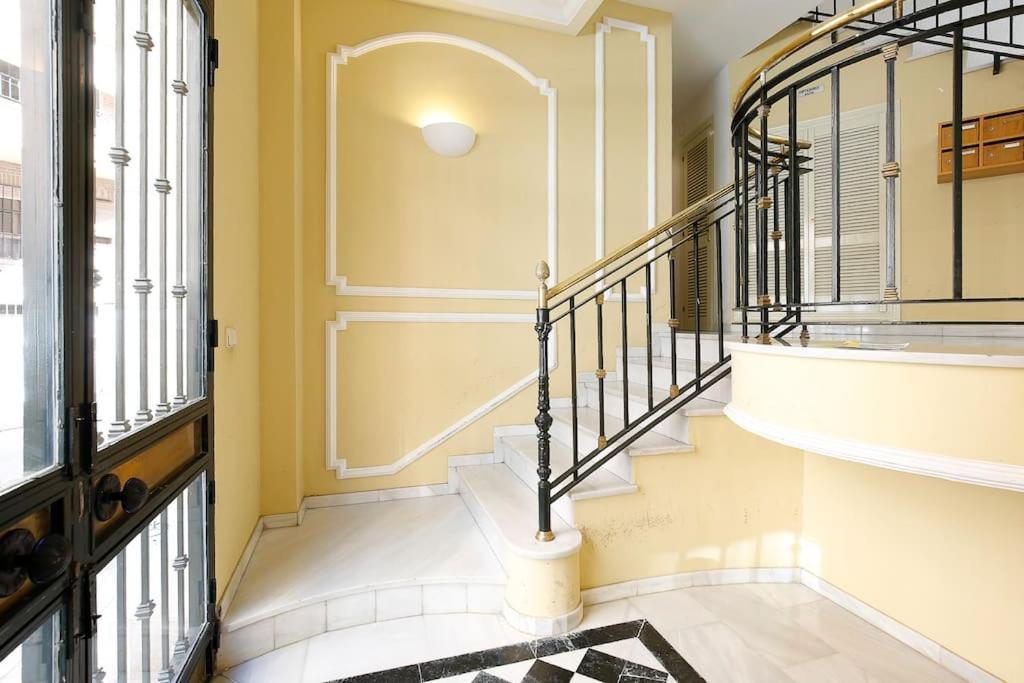 Апартаменты Agradable Piso En El Centro Historico Гранада Экстерьер фото